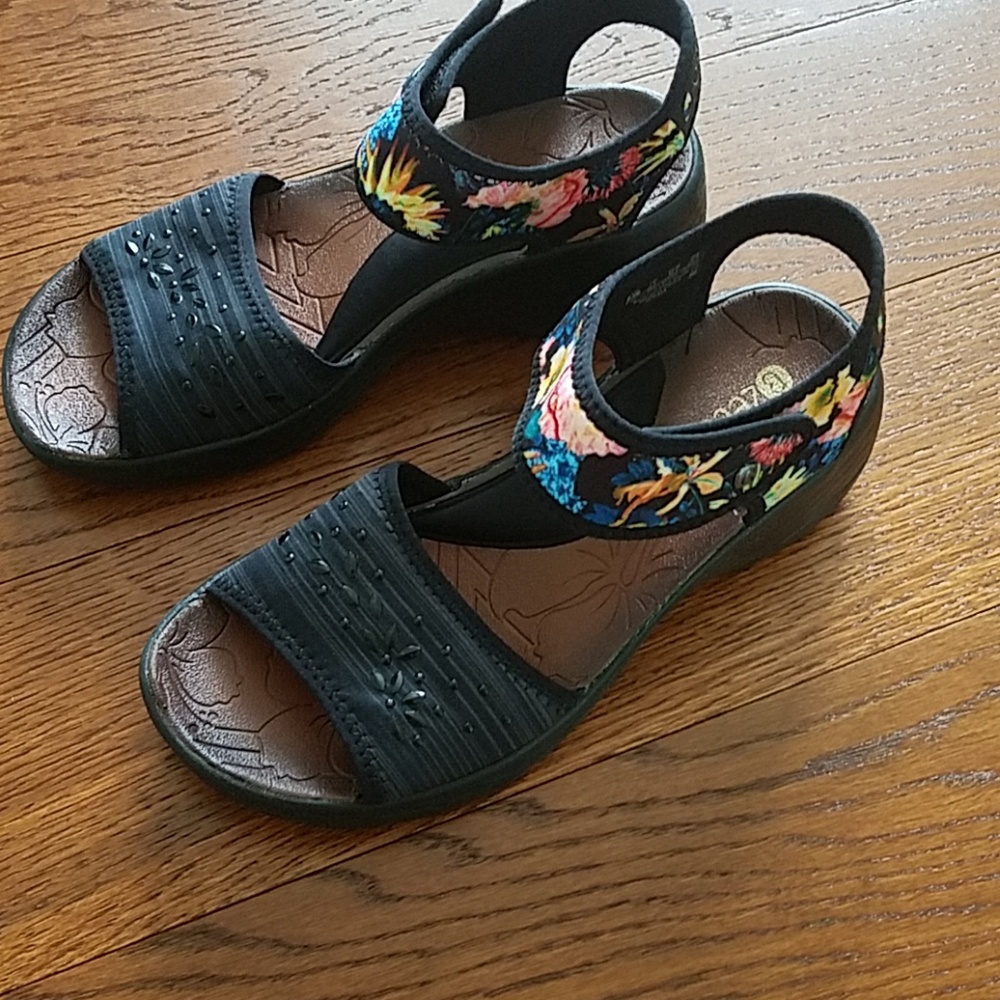 Bzees sandals